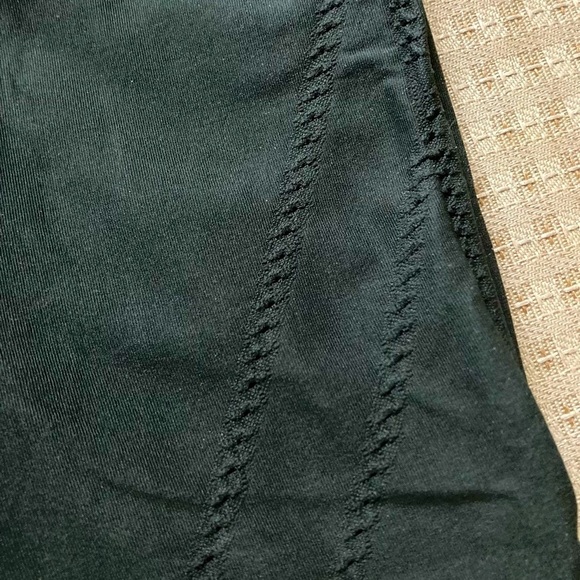 NWOT•FABLETICS high wasted leggings in Hunter green (exact same style as gray) - Picture 2 of 11